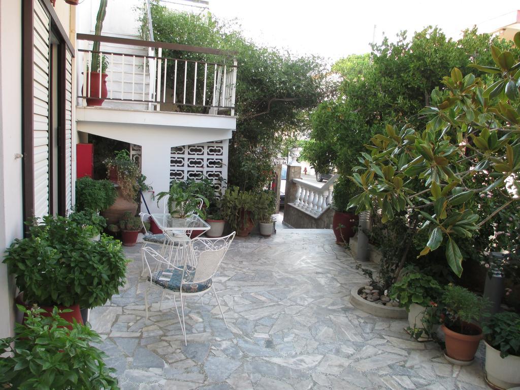 Hotel Nick House Plomari Zimmer foto