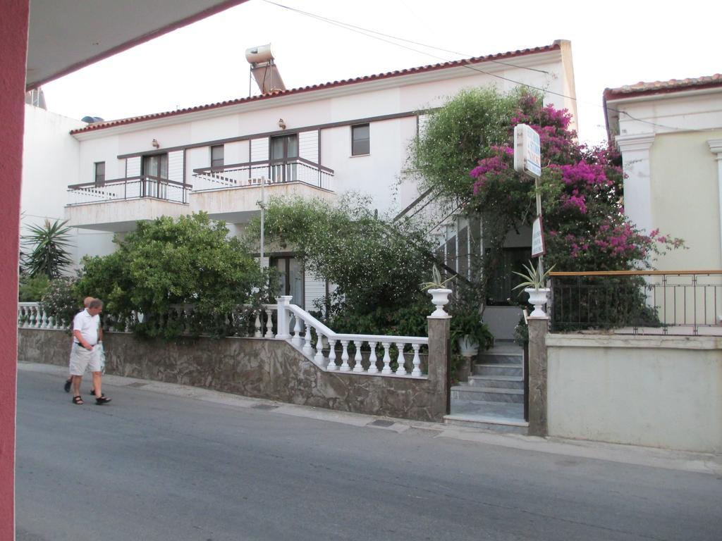 Hotel Nick House Plomari Exterior foto