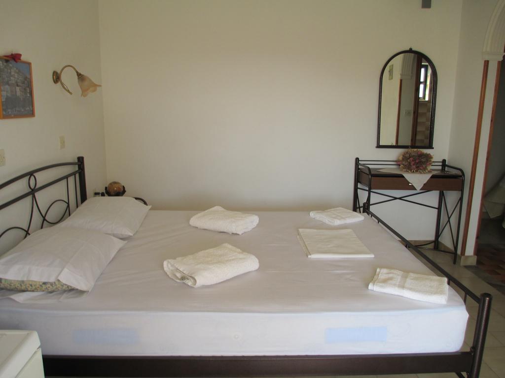 Hotel Nick House Plomari Exterior foto