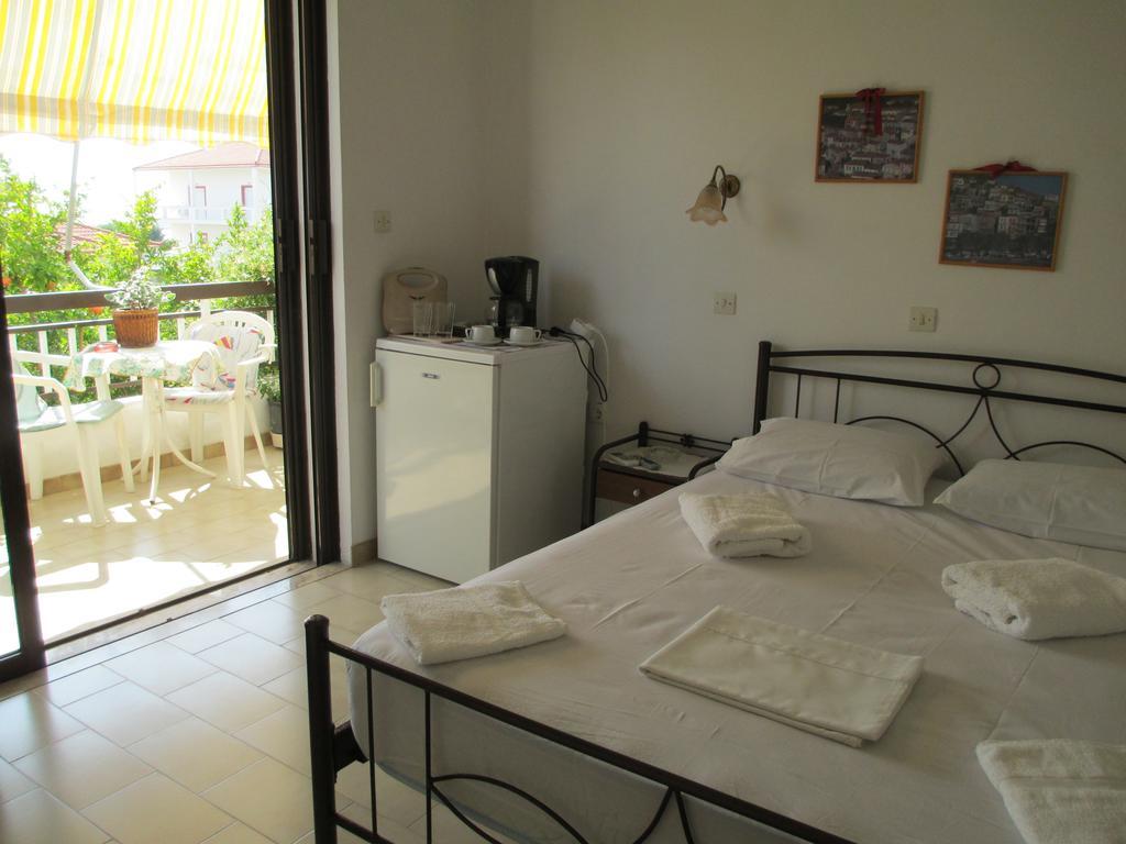 Hotel Nick House Plomari Exterior foto
