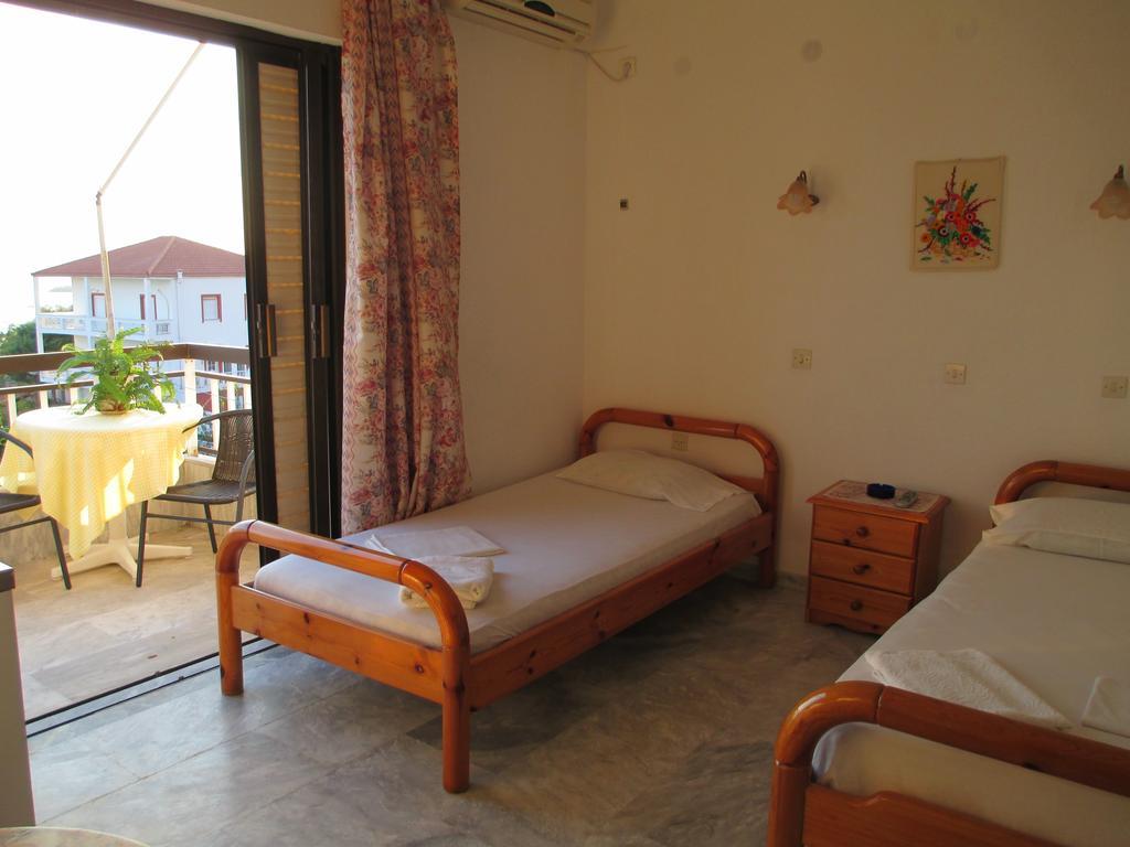 Hotel Nick House Plomari Exterior foto