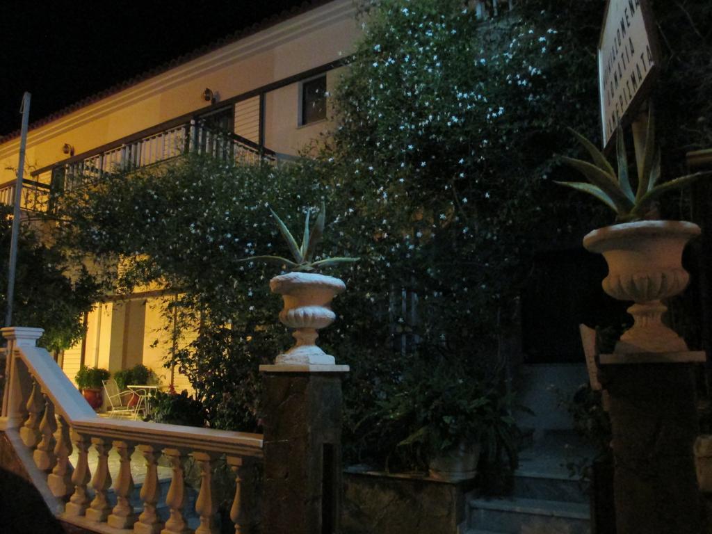 Hotel Nick House Plomari Exterior foto